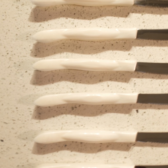 6 Cutco Model 1759 Table Knives - Picture 2 of 5